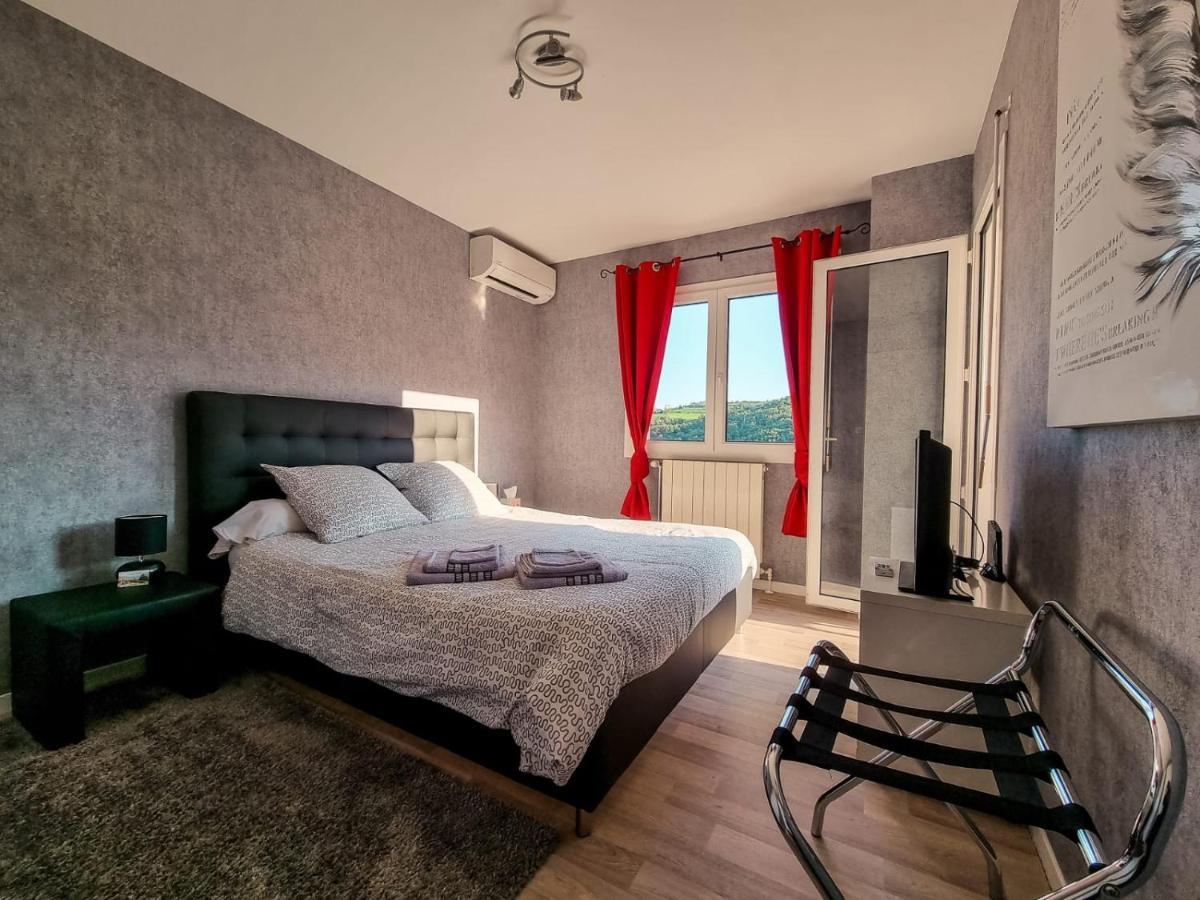 Wine Passion Panoramic Hotel Chavanay Exterior photo